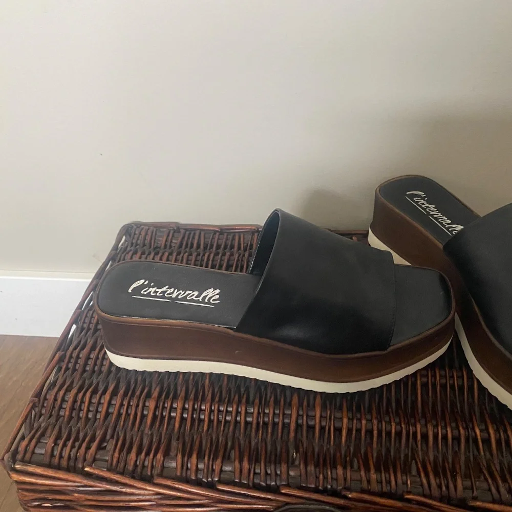 Sandals - Picture 2 of 2